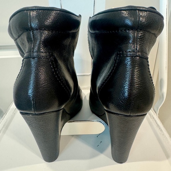 Chanel Booties Size 38 - Picture 3 of 4